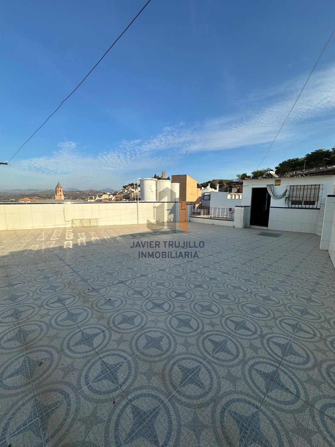 Terrassa de Casa adosada en venda en Vélez-Málaga amb Terrassa, Traster i Moblat