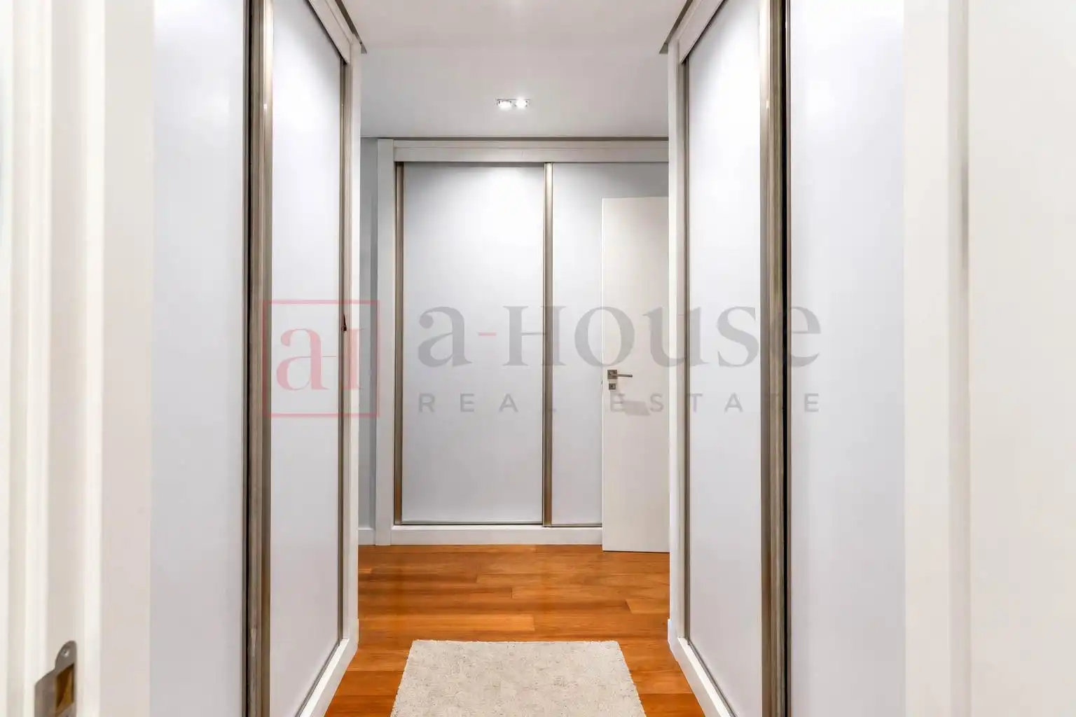 Planta baja en venta en Madrid con Aire acondicionado, Calefacción y Jardín privado