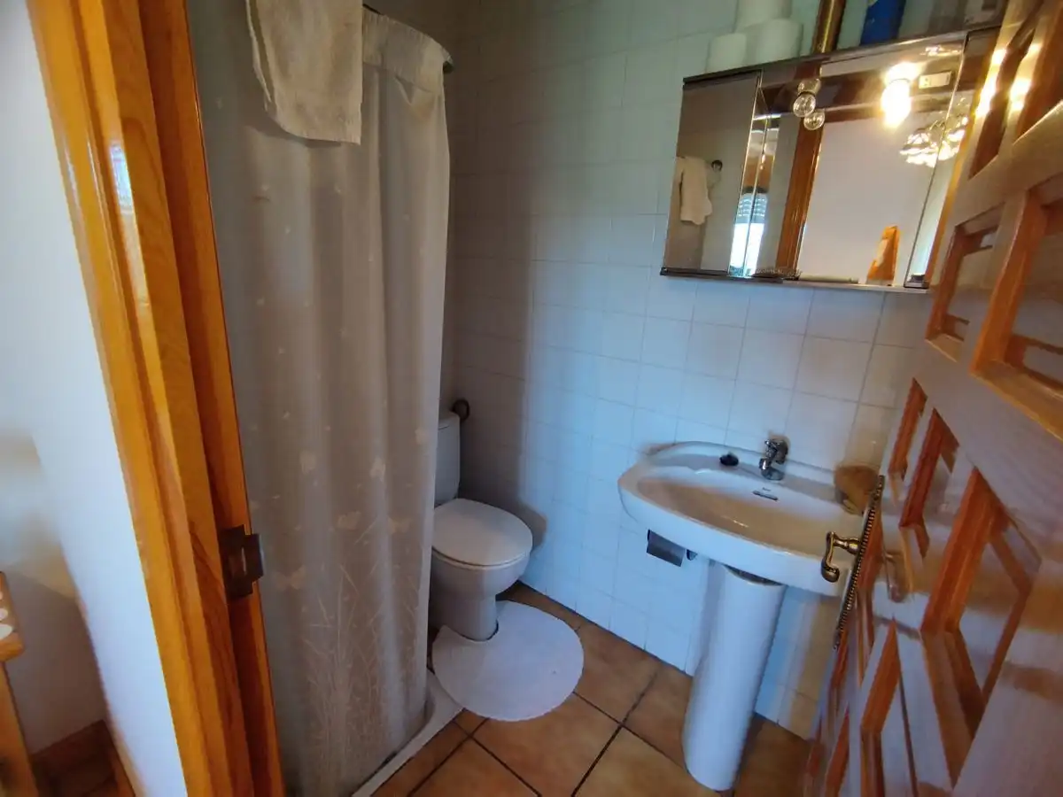 Badezimmer von Fabrikhallen zum Verkauf in Montehermoso