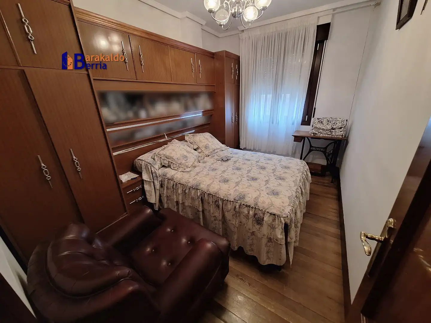 Habitación de Piso en venta en Barakaldo  con Trastero, Amueblado y Balcón