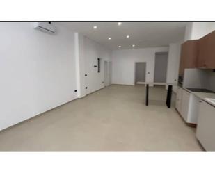 Apartment for sale in  Valencia Capital  with Air Conditioner and Storage room