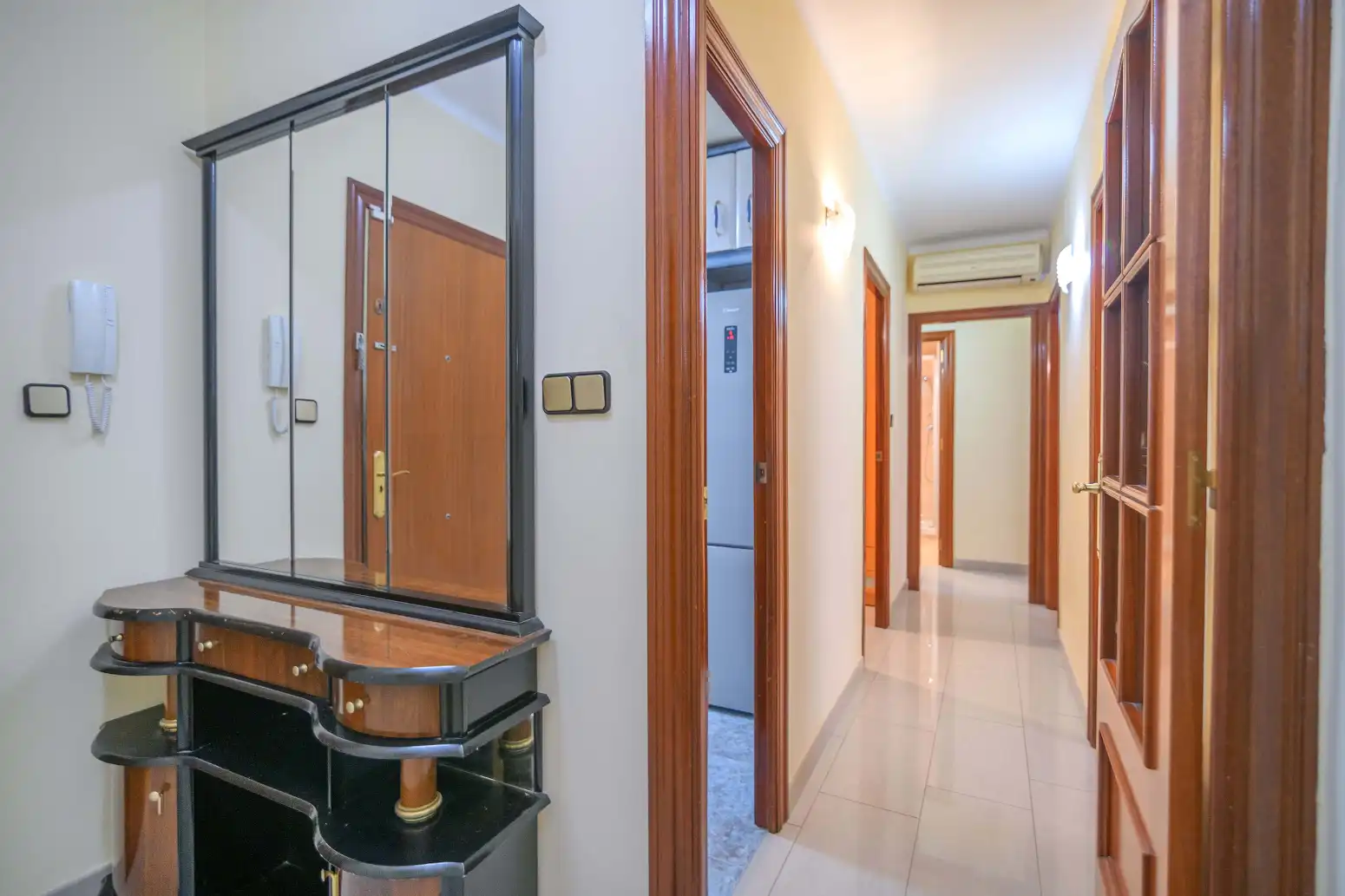 Piso en venta en Cornellà de Llobregat con Aire acondicionado, Calefacción y Balcón