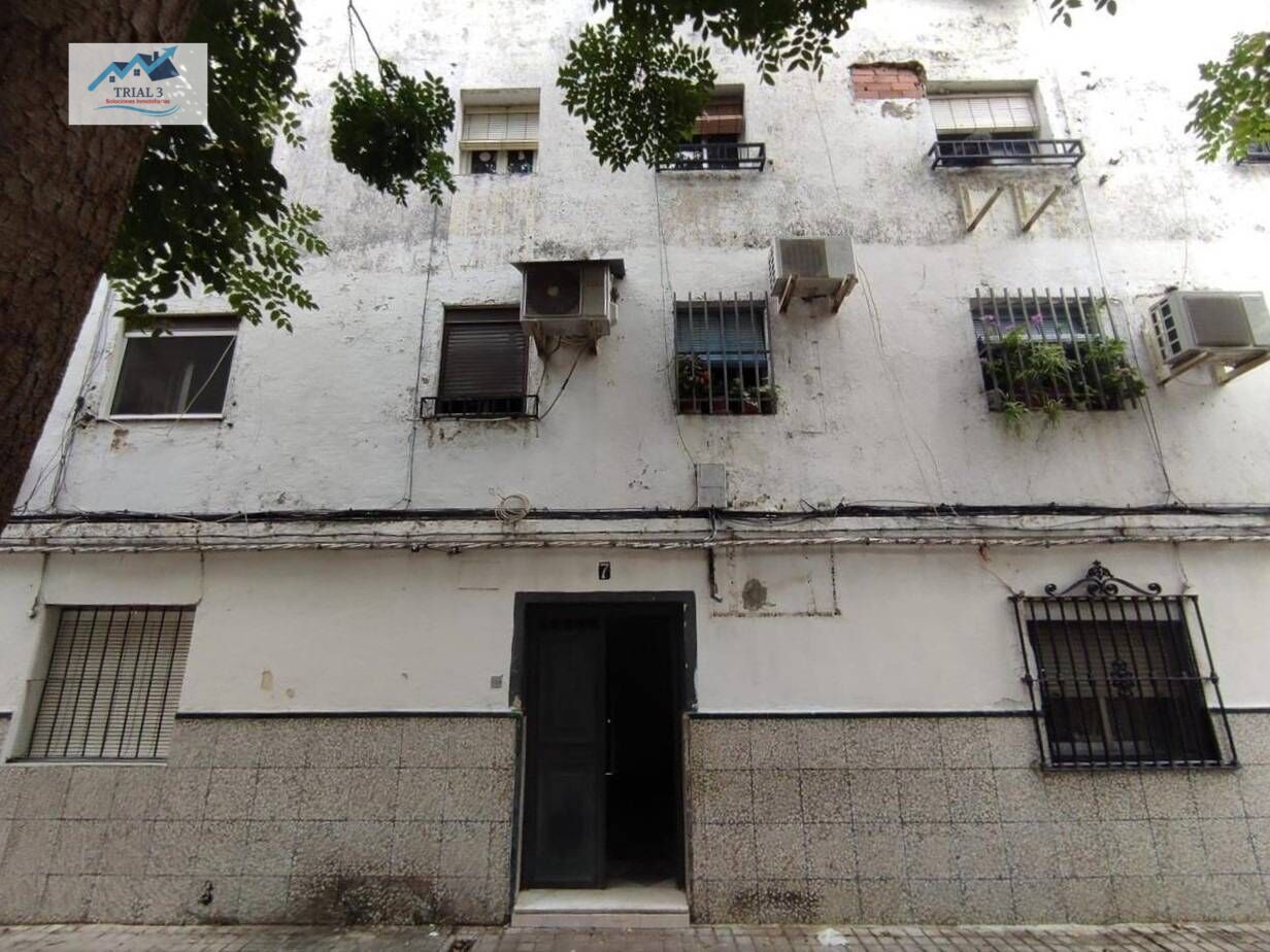 Exterior view of Flat for sale in  Sevilla Capital