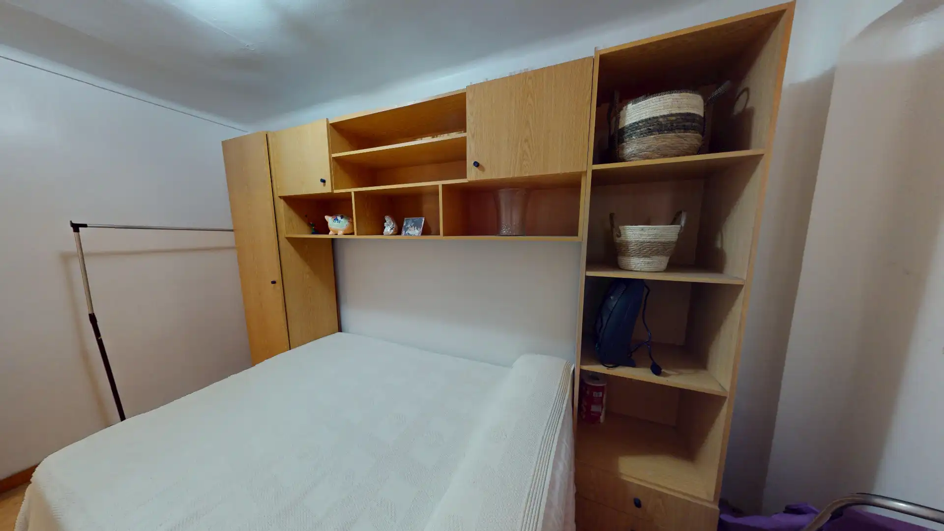 Bedroom of Flat for sale in Benidorm  with Air Conditioner, Furnished and TV