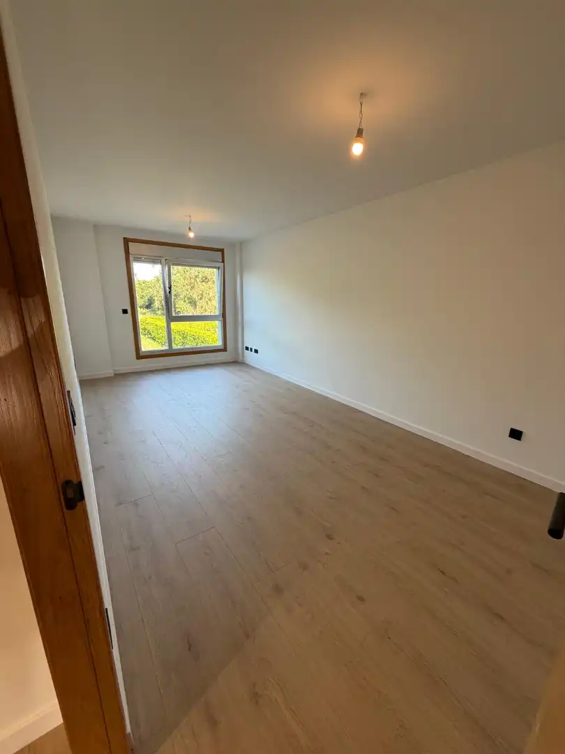 Schlafzimmer von Wohnung zum Verkauf in A Illa de Arousa  mit Heizung, Parkett und Ofen