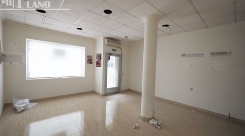Se vende local comercial en la zona centro de Tomelloso con 100 metros cuadrados