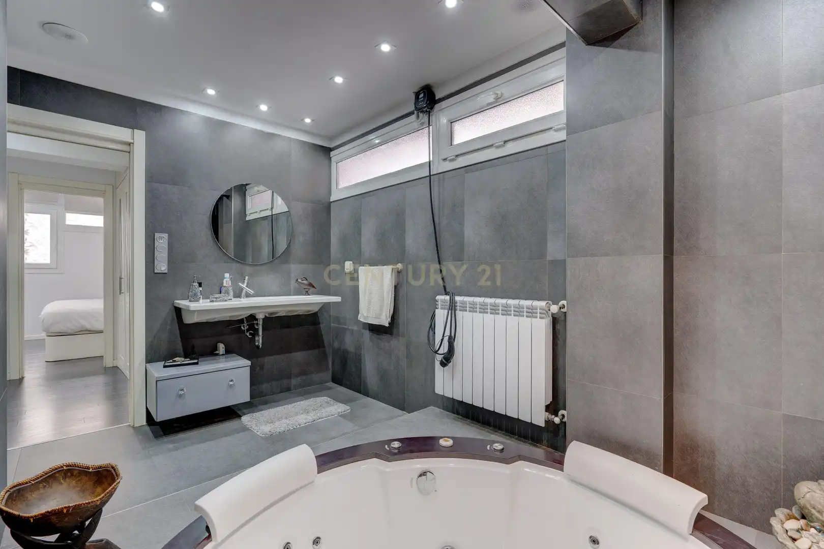 Badezimmer von Wohnungen zum Verkauf in Donostia - San Sebastián 