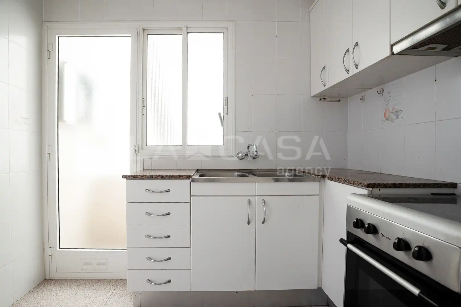 Cocina de Piso en venta en Barcelona con Balcón