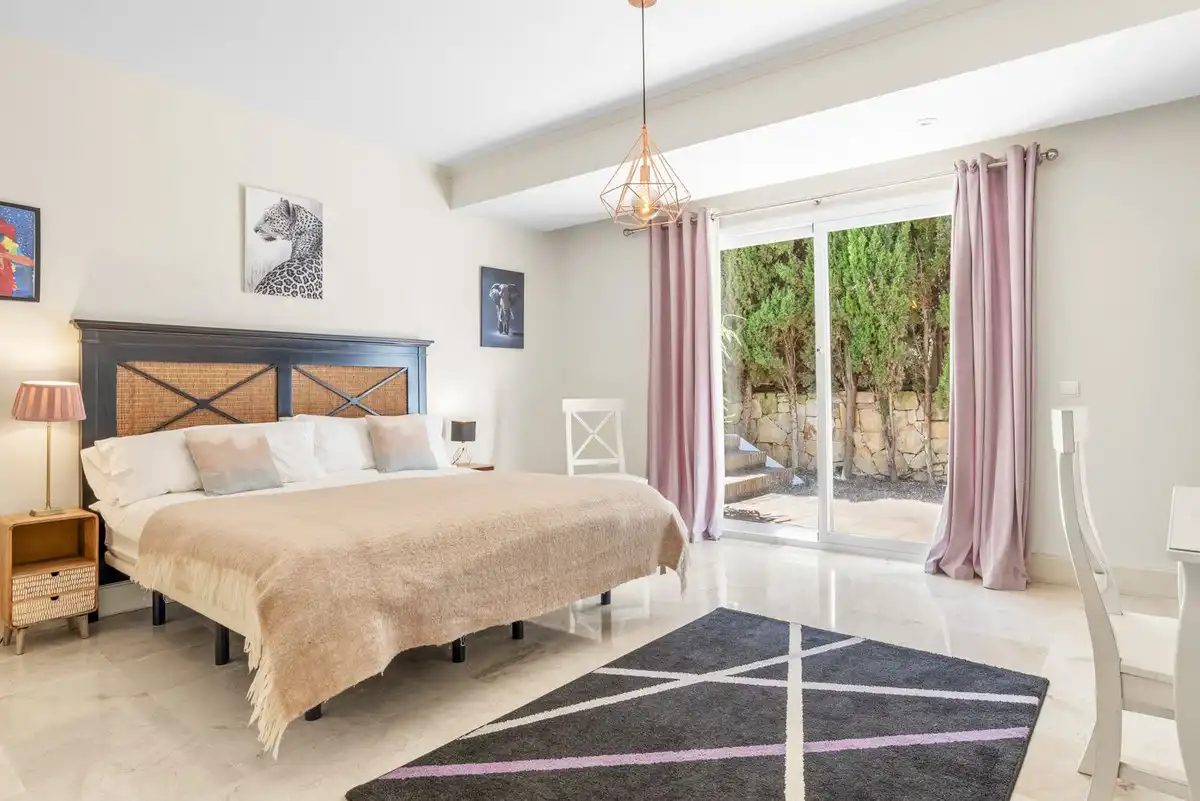 Habitación de Casa o chalet en venta en Manilva con Aire acondicionado, Jardín privado y Terraza