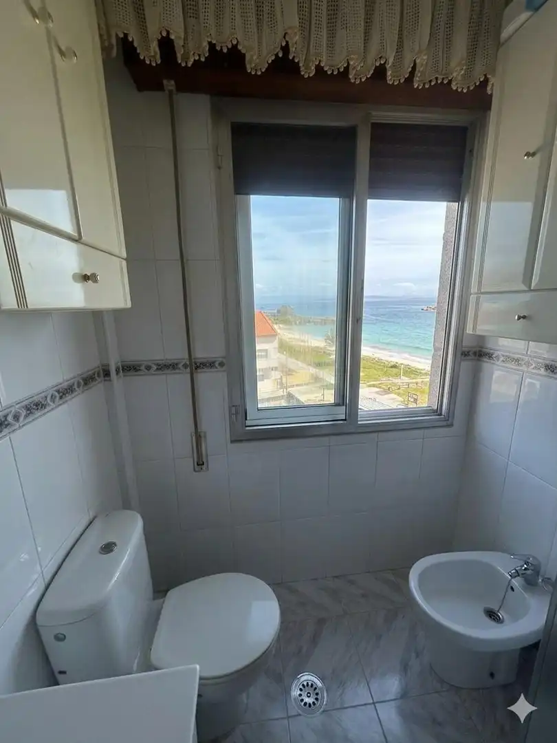 Baño de Piso en venta en Ribeira con Trastero y Amueblado