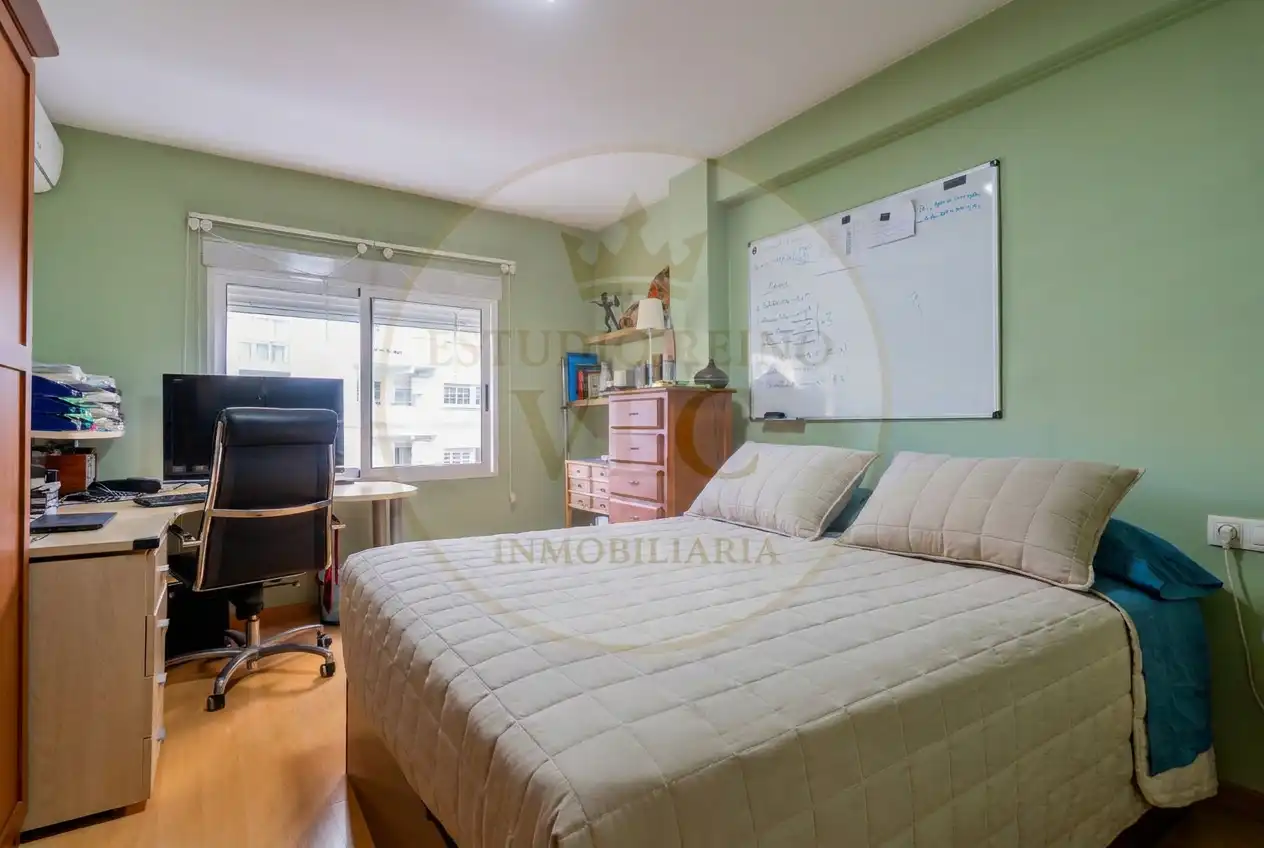 Dormitori de Apartament en venda en Valencia amb Aire condicionat, Calefacció i Parquet