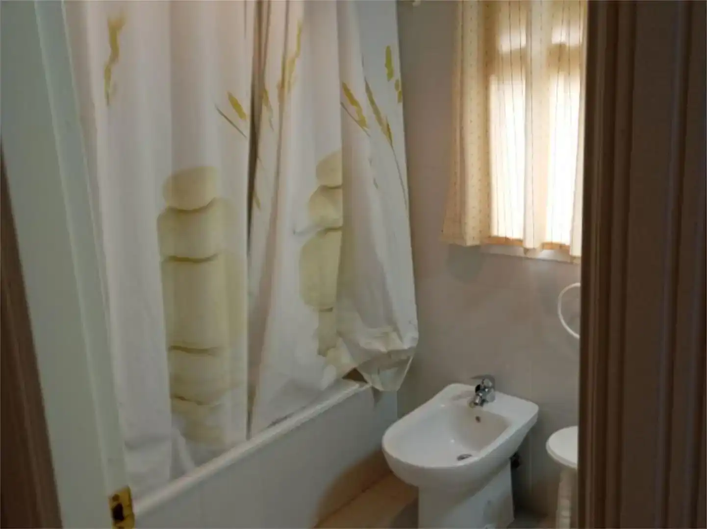Badezimmer von Wohnung zur Miete in Casco Antiguo