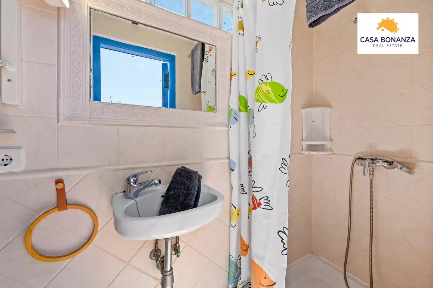 Baño de Casa o chalet en venta en Almuñécar con Terraza, Piscina y Amueblado