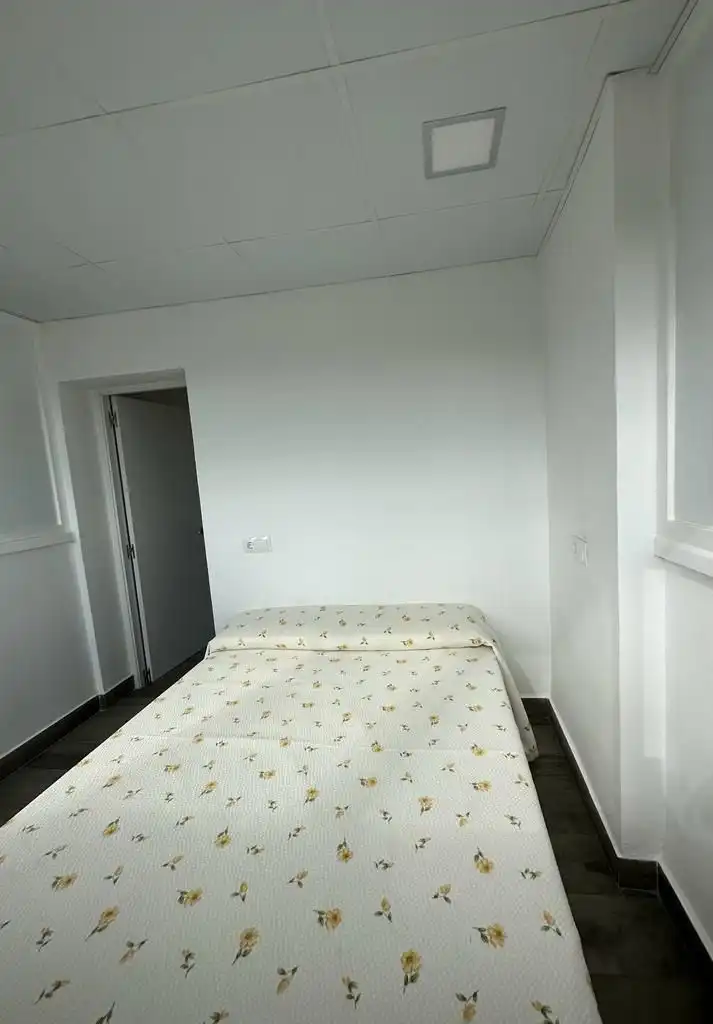 Dormitori de Casa adosada en venda en Alcanar amb Terrassa, Traster i Moblat