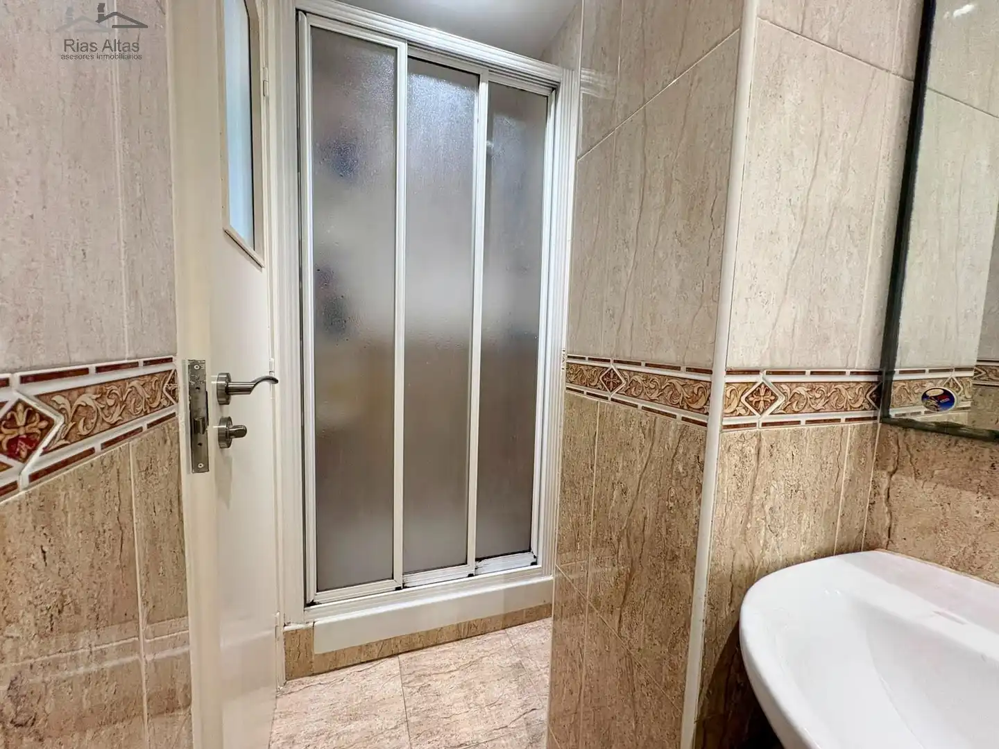 Bany de Pis en venda en A Coruña Capital  amb Calefacció