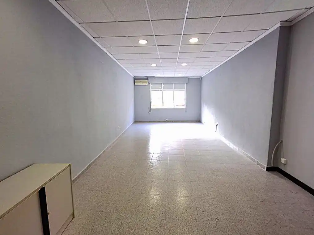 Local comercial de lloguer a La Roda, imagen 5