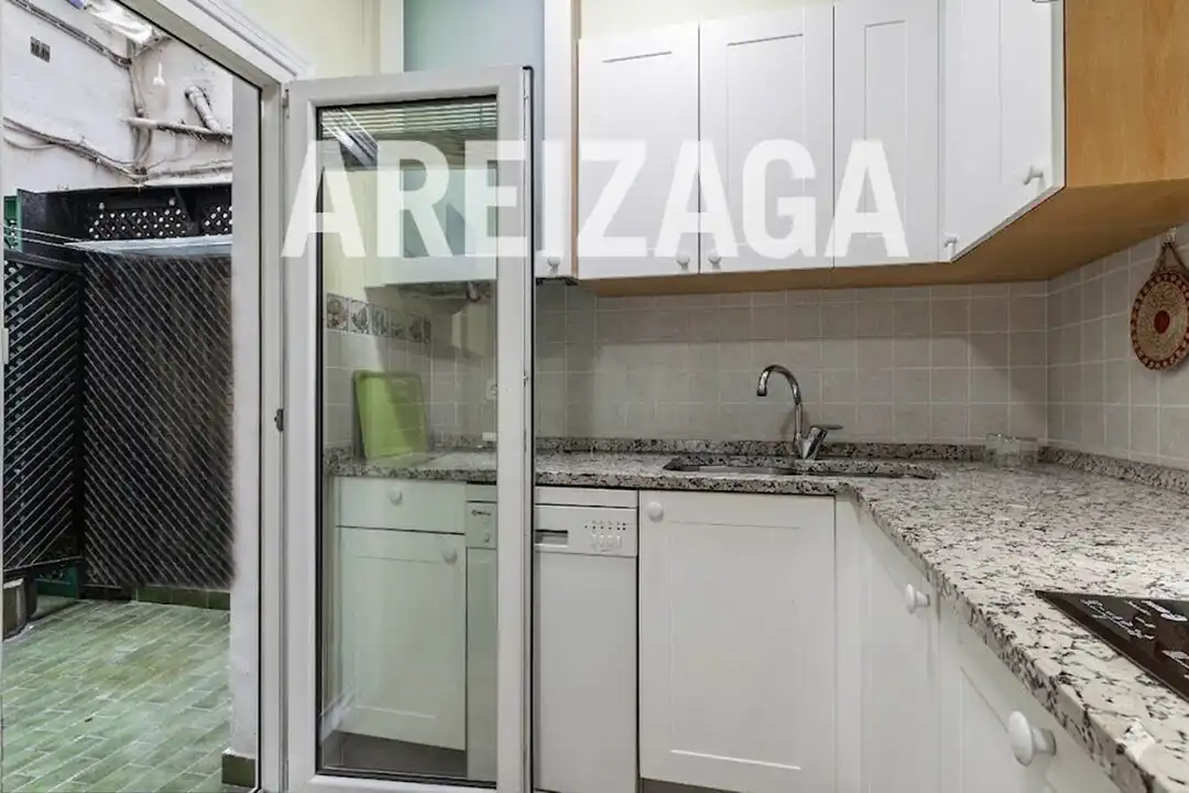 Cocina de Piso en venta en Donostia - San Sebastián  con Calefacción y Balcón