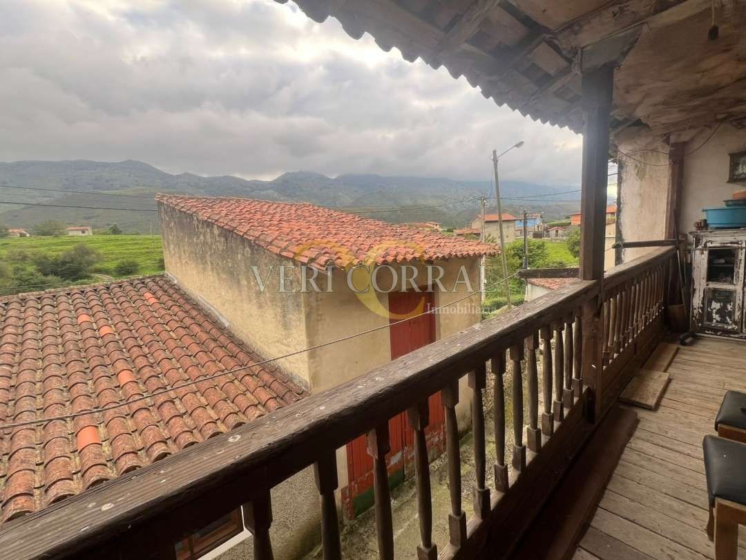 Terrassa de Casa adosada en venda en Llanes amb Calefacció