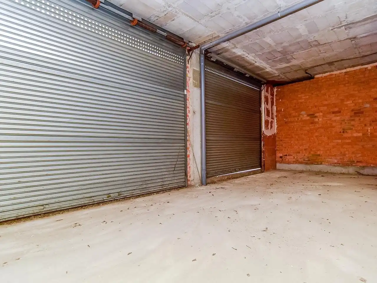 Parking of Commercial properties for sale in Reus