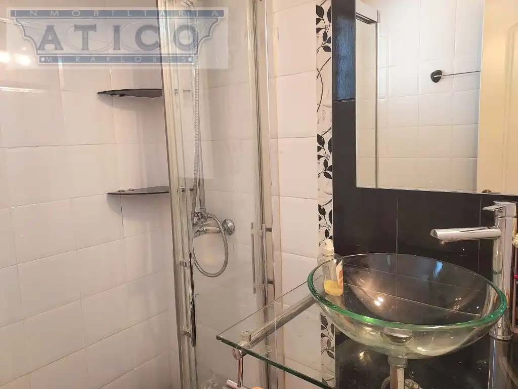 Baño de Piso en venta en Sevilla con Aire acondicionado, Jardín privado y Piscina