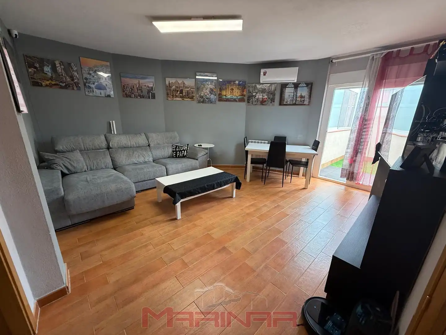 Living room of Ground floor for sale in Seseña  with Air Conditioner, Heating and Storage room
