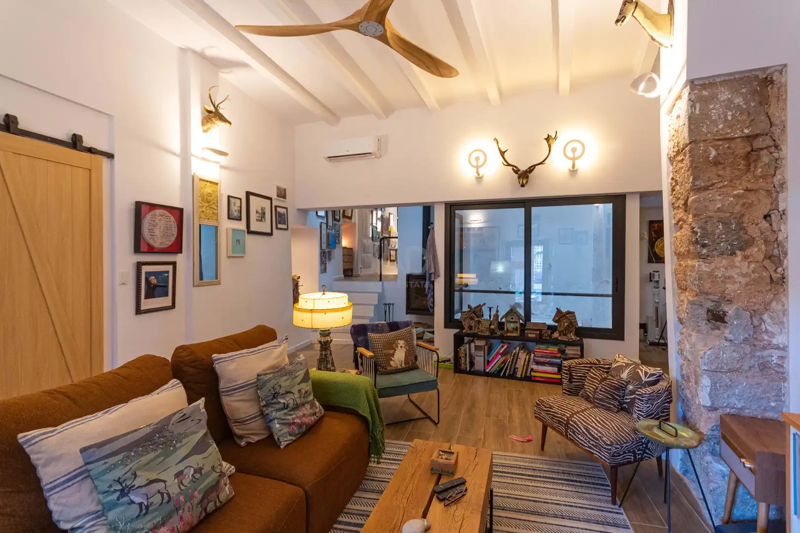 Living room of Flat for sale in Sitges  with Air Conditioner, Heating and Terrace