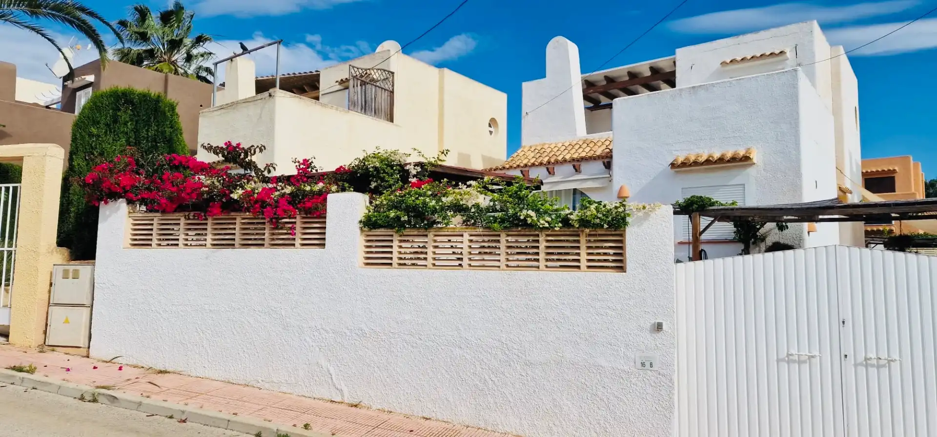 Villa mit Terrasse zum Verkauf in Marisol Park - Ortembach - Los Almendros