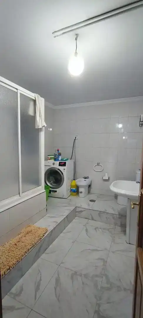 Baño de Casa o chalet en venta en Puente de Domingo Flórez con Jardín privado, Parquet y Piscina