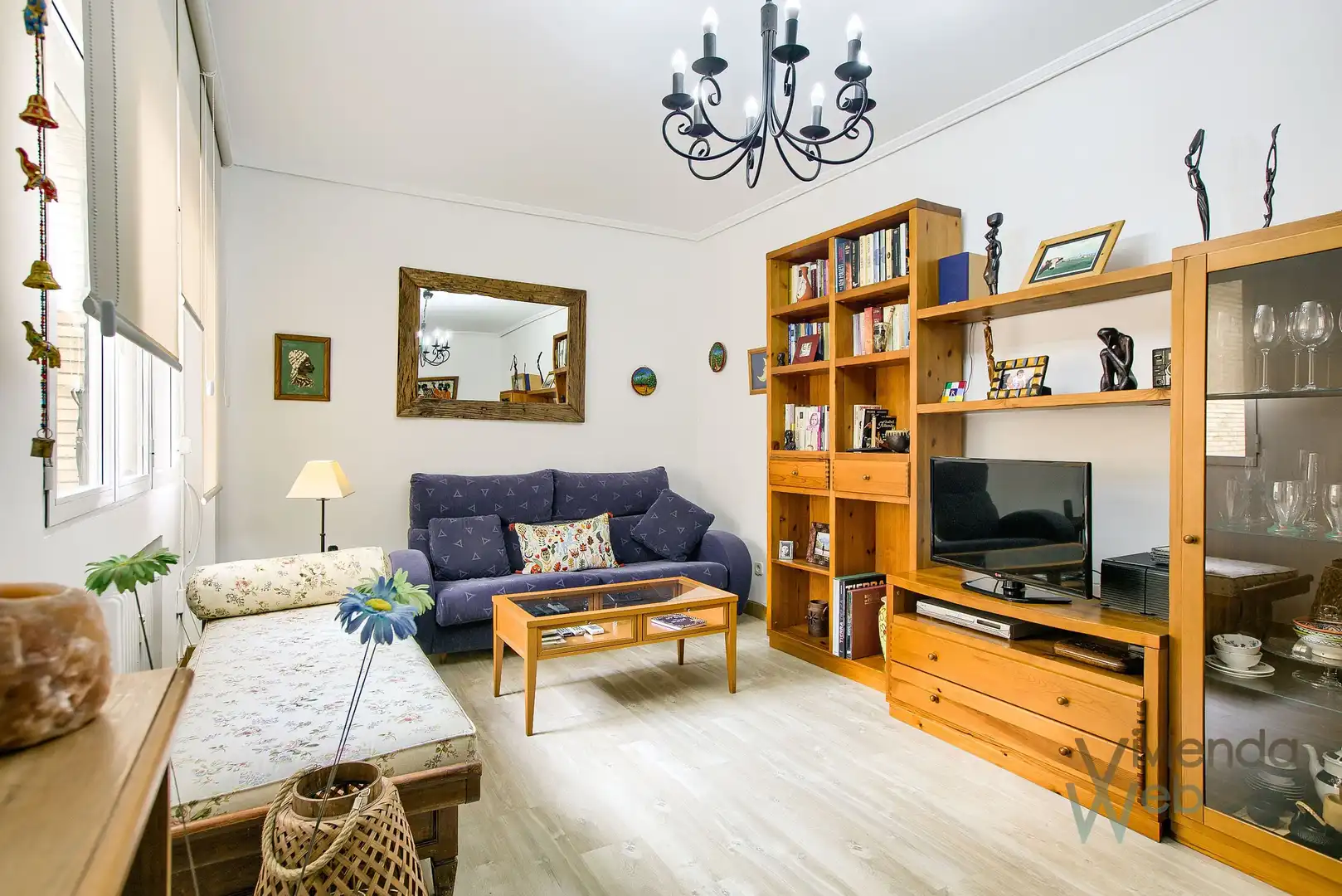 Living room of Flat for rent in  Madrid Capital  with Air Conditioner, Heating and Parquet flooring