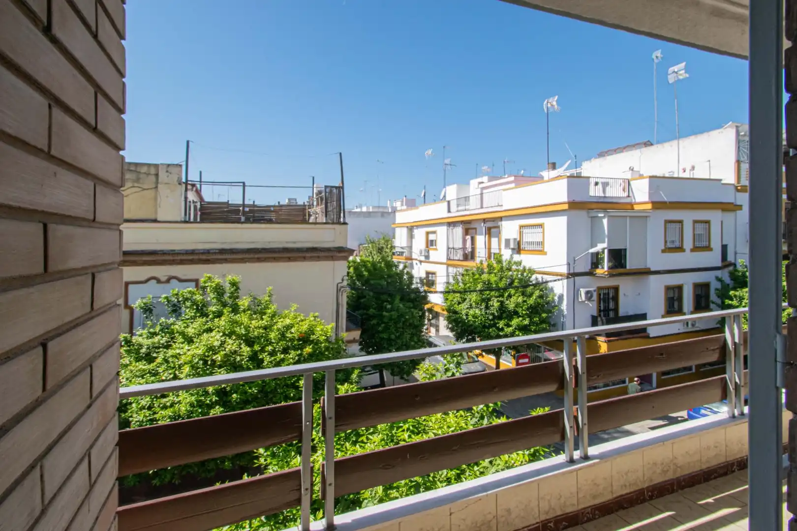 Exterior view of Flat for sale in Sevilla  with Air Conditioner, Heating and Terrace