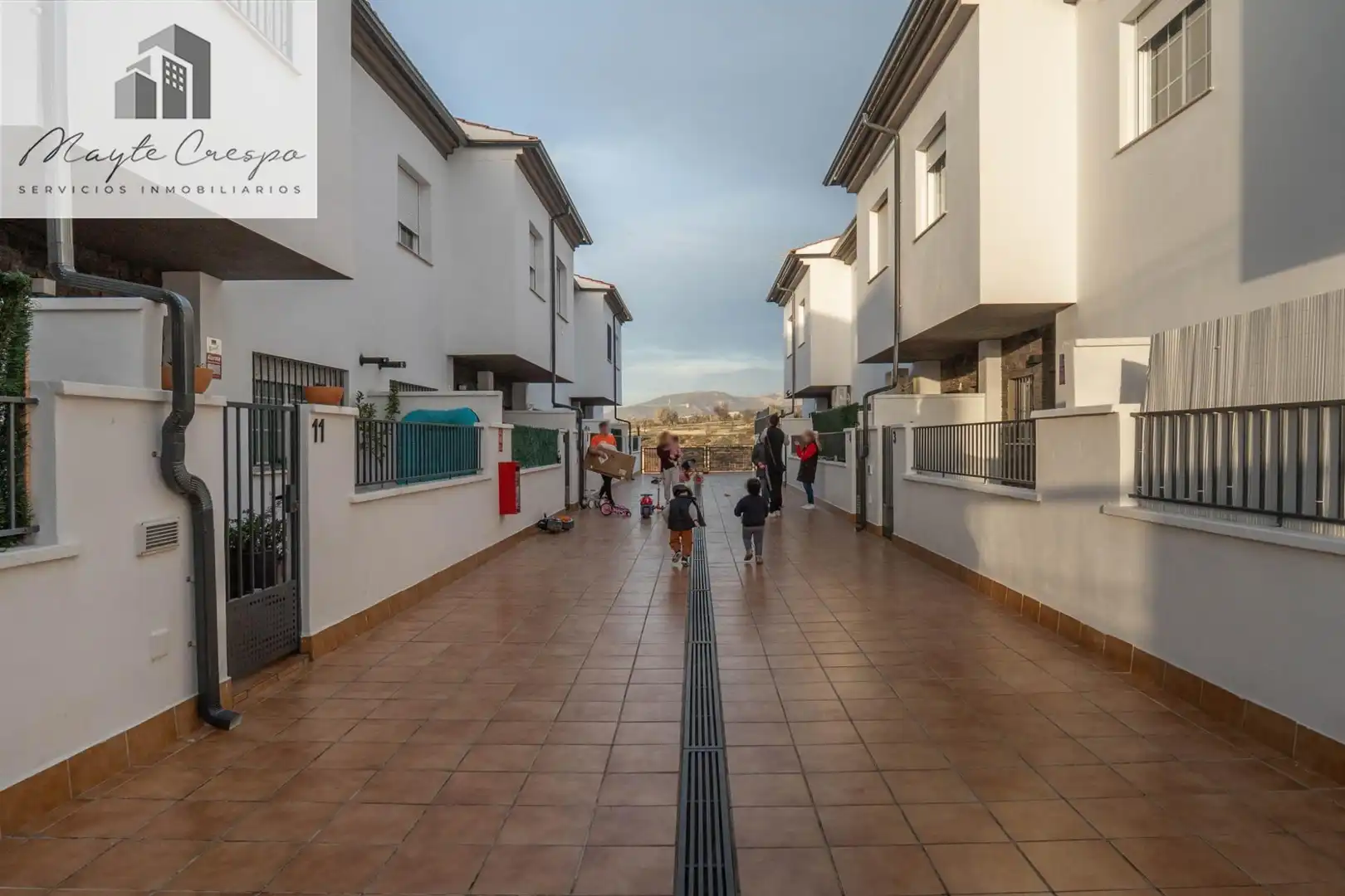 Vista exterior de Casa o xalet en venda en Gójar amb Aire condicionat, Calefacció i Traster