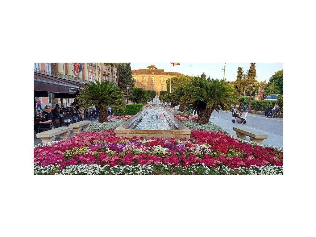 Vista exterior de Edifici en venda en  Murcia Capital