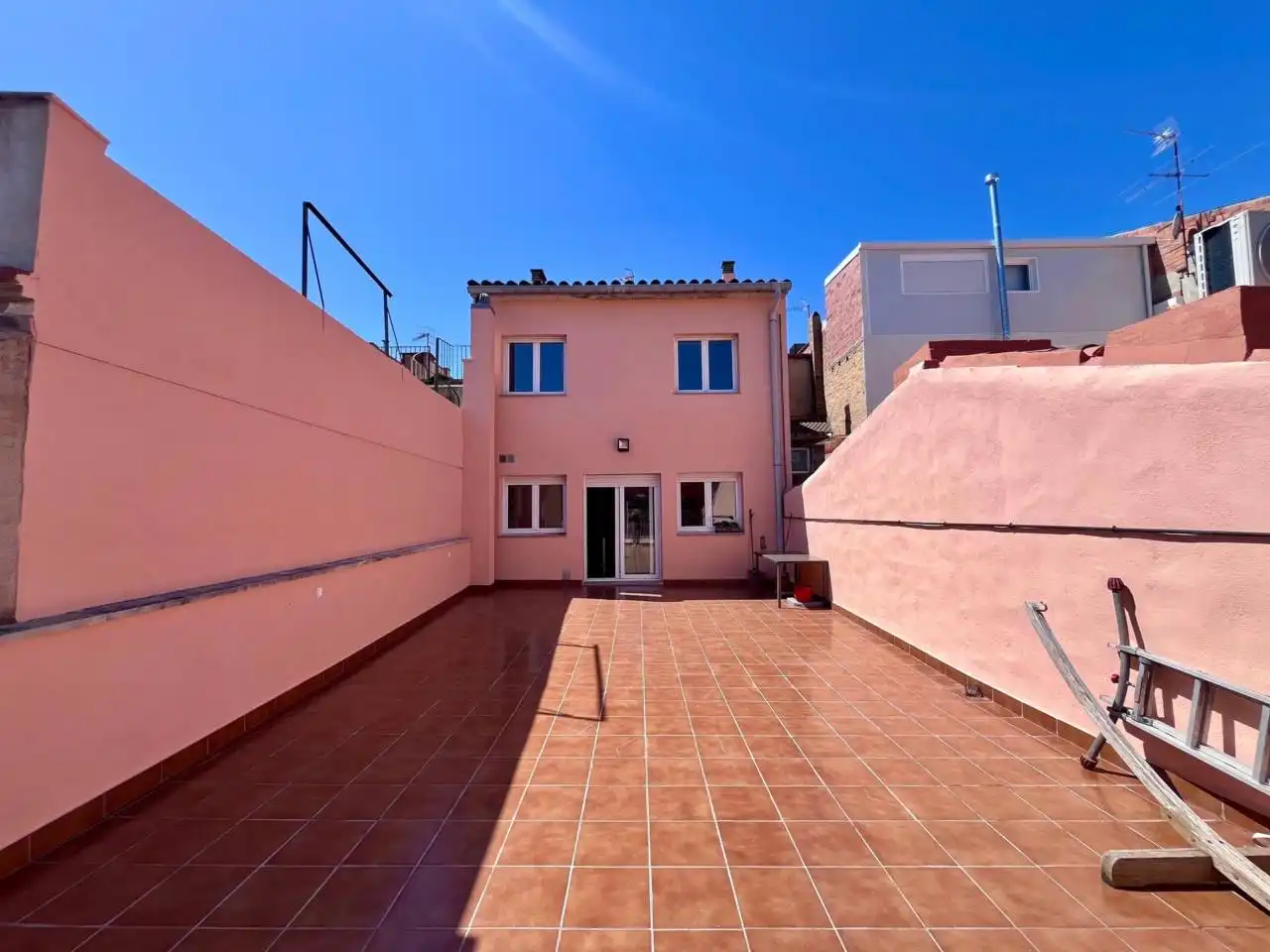 Vista exterior de Casa o xalet de lloguer en Sant Sadurní d'Anoia amb Calefacció, Parquet i Terrassa