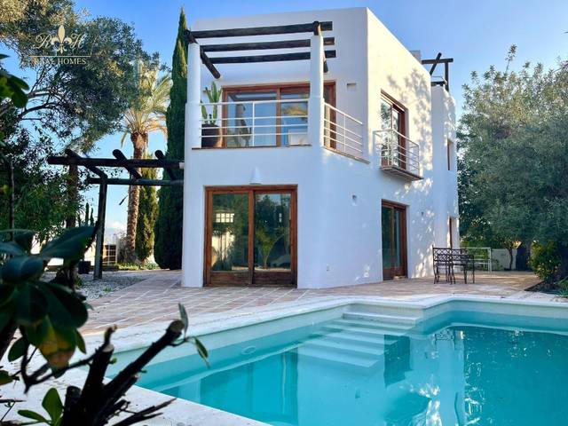 Casa-chalet en Alquiler en SAN RAFAEL en Escandinavia - Cautivador