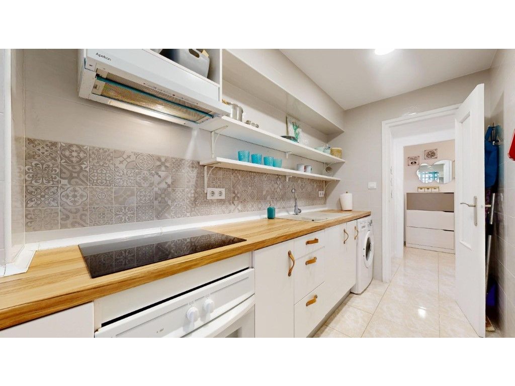 Kitchen of Flat for sale in  Valencia Capital