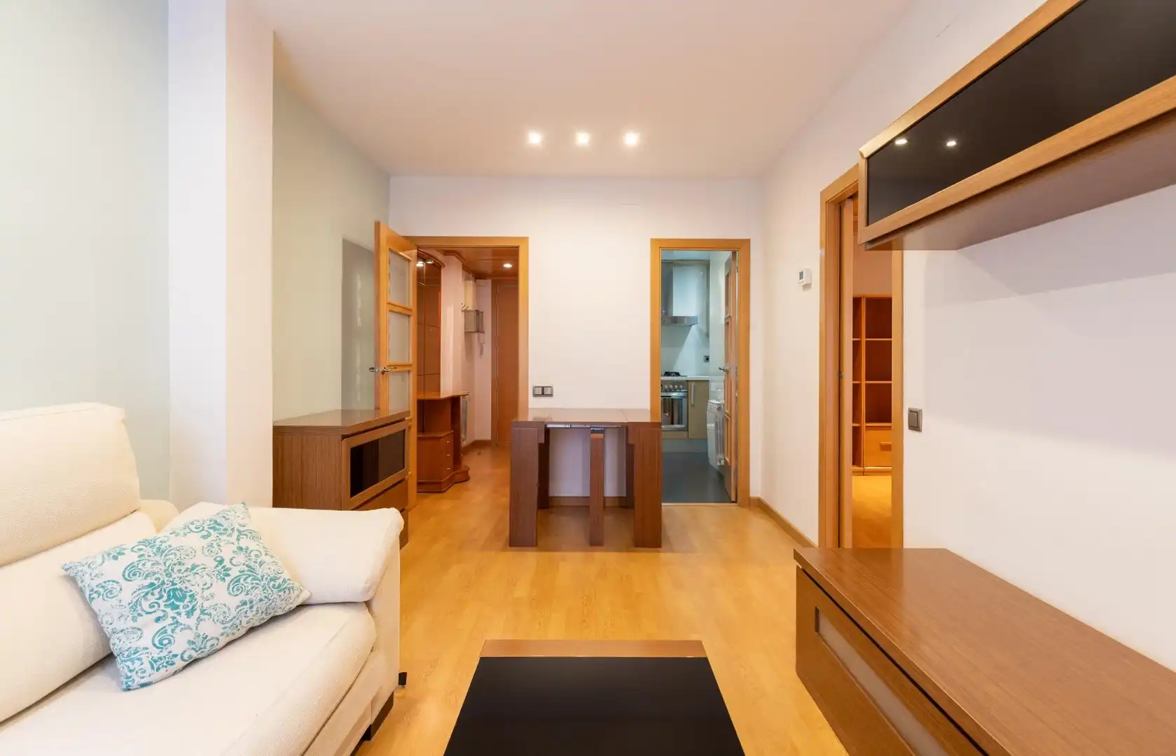 Living room of Flat for sale in Barcelona  with Air Conditioner, Heating and Parquet flooring