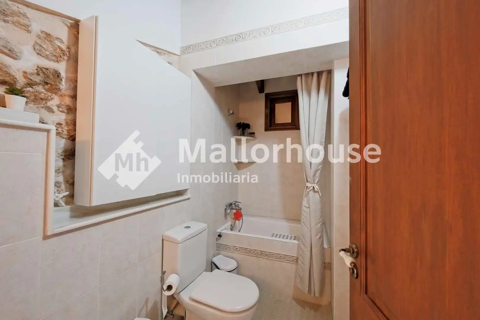 Bathroom of Detached homes for sale in Alcúdia  with Air Conditioner, Private garden and Terrace