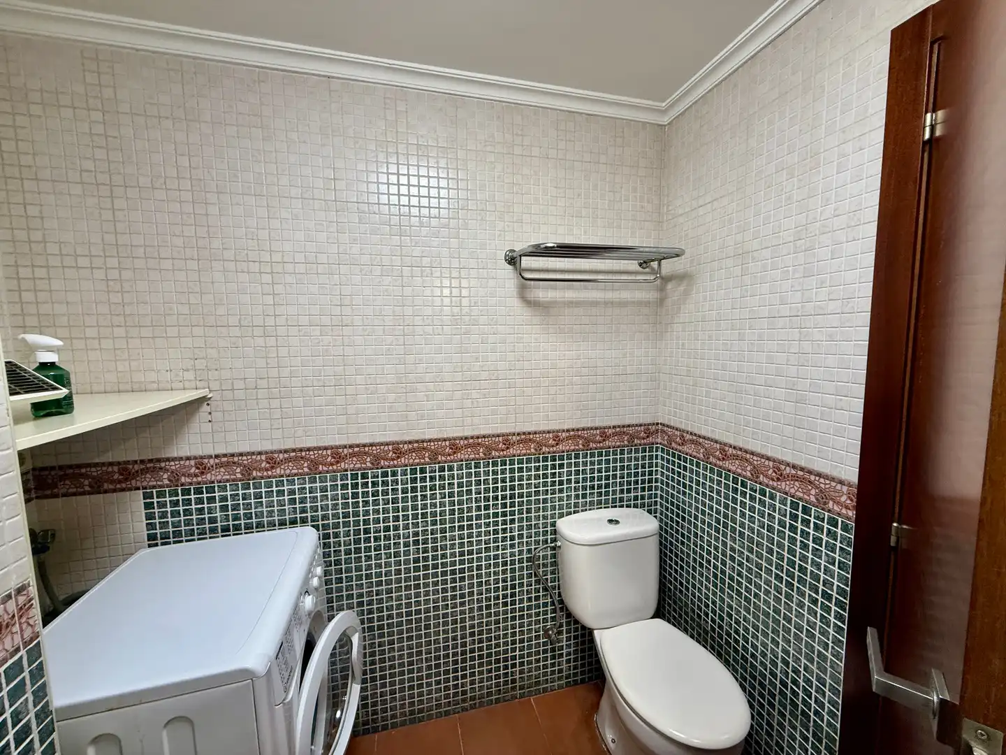 Bathroom of Attic for sale in O Grove    with Terrace, Storage room and Furnished