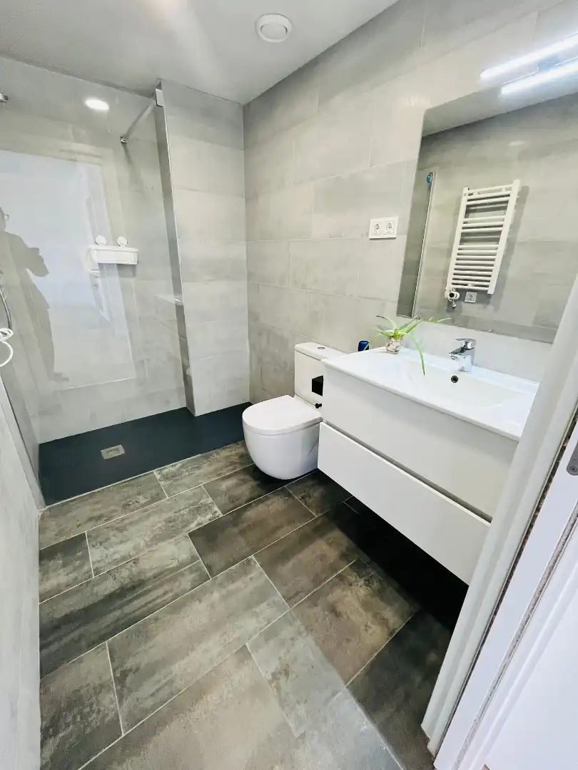Bathroom of Flat for sale in Cubelles  with Air Conditioner, Parquet flooring and Terrace