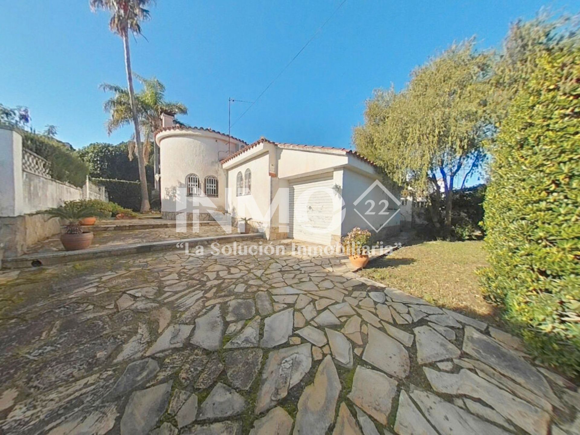 Vista exterior de Casa o xalet en venda en Cambrils amb Aire condicionat, Jardí privat i Forn