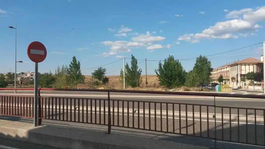 Business premises to rent in Carretera Valladolid, imagen 3