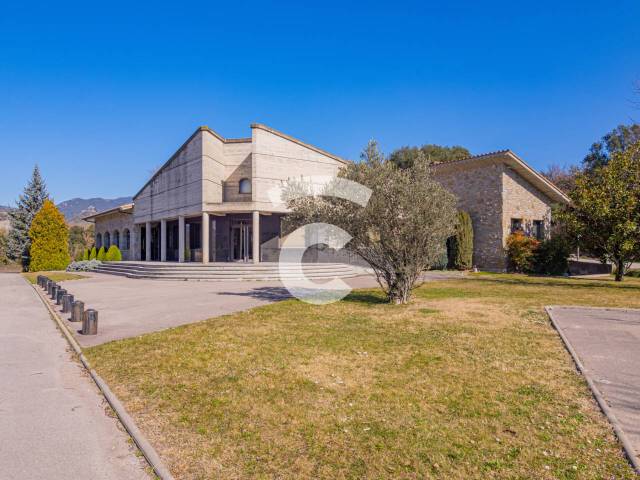 Edificio en Venta en Carretera Barcelona a Puigcerdà en Orís
