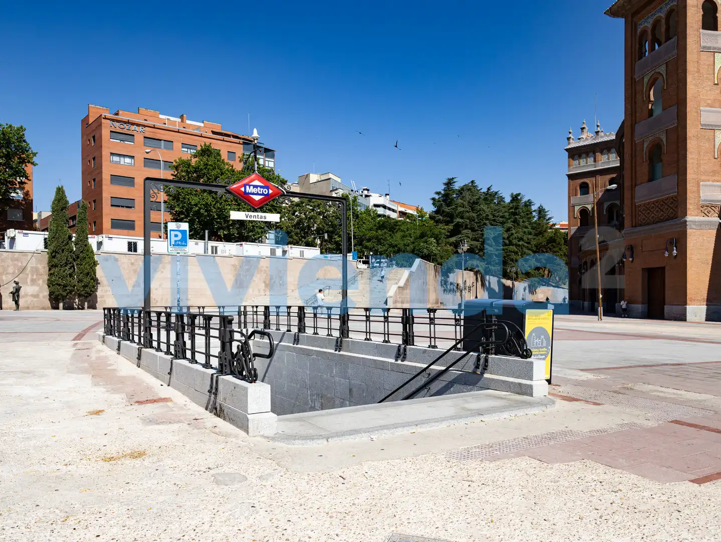 Exterior view of Flat for sale in Madrid  with Heating, Terrace and Storage room