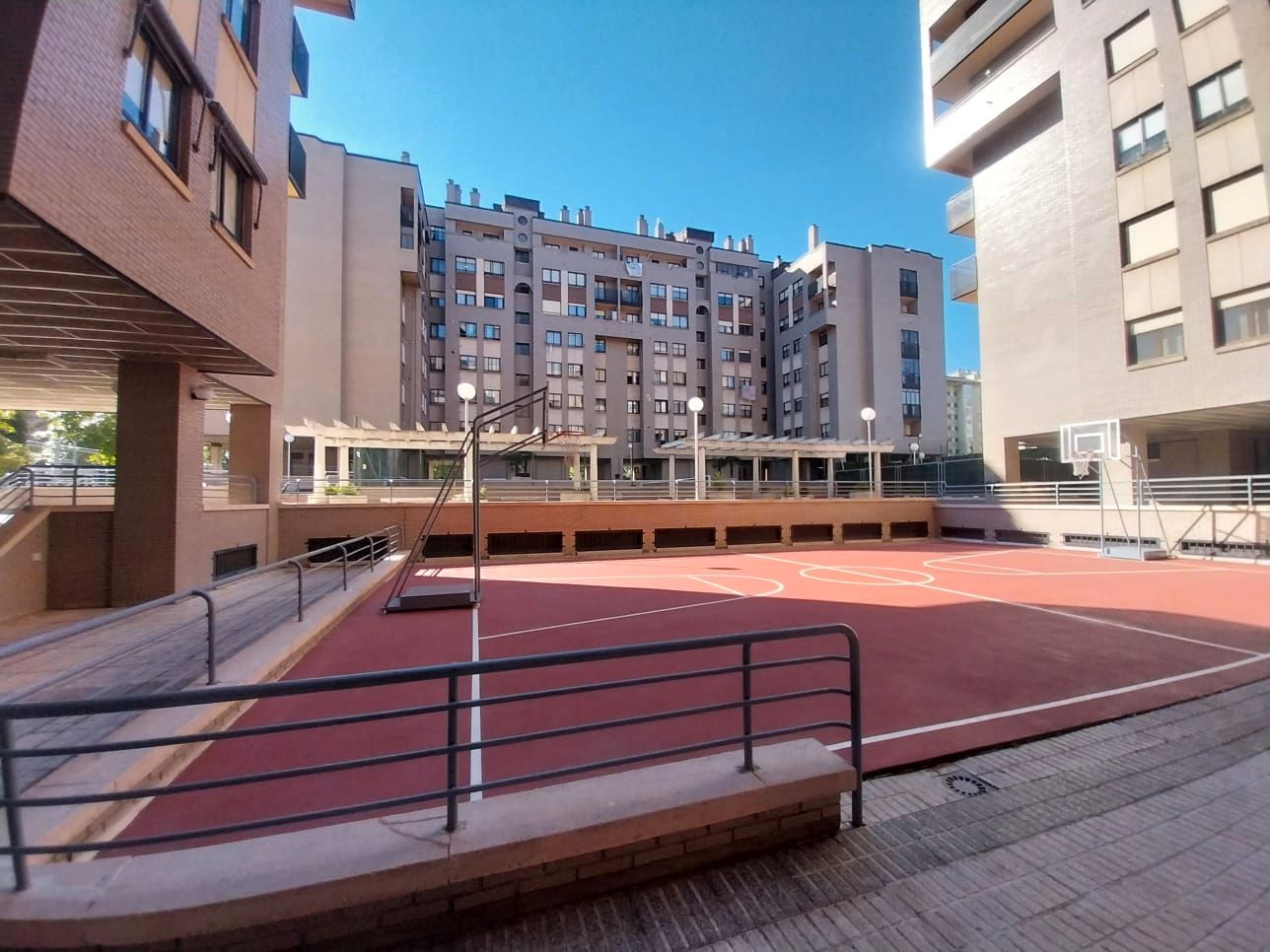 Vista exterior de Piso en venta en Valladolid Capital con Calefacción, Parquet y Terraza