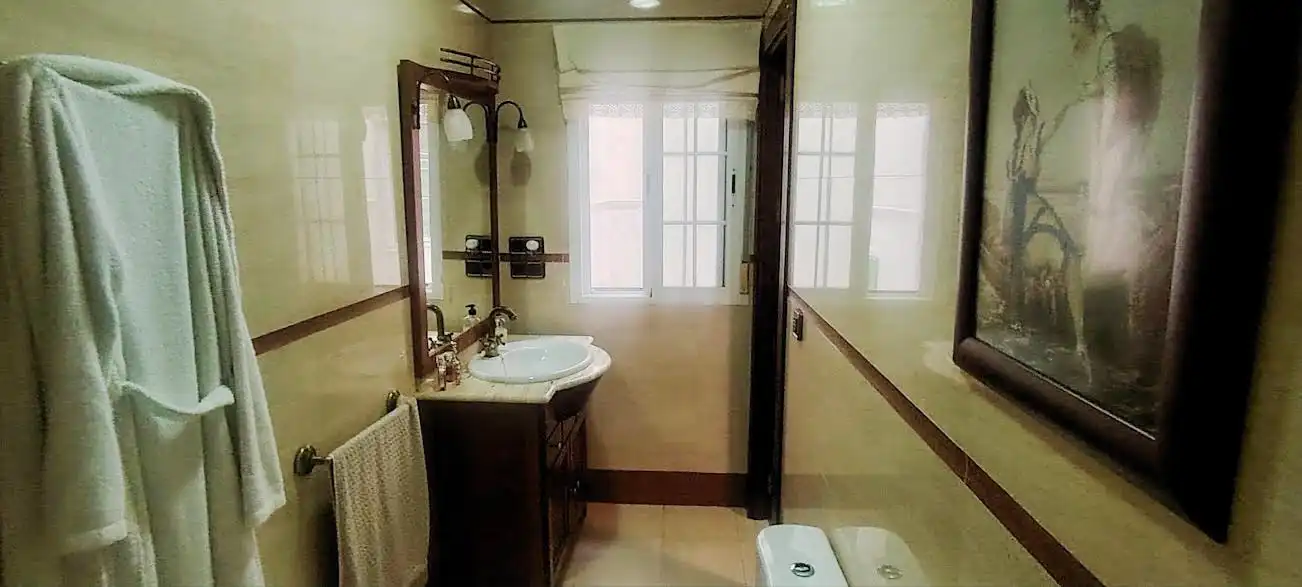 Badezimmer von Wohnung zum Verkauf in Linares mit Klimaanlage und Heizung