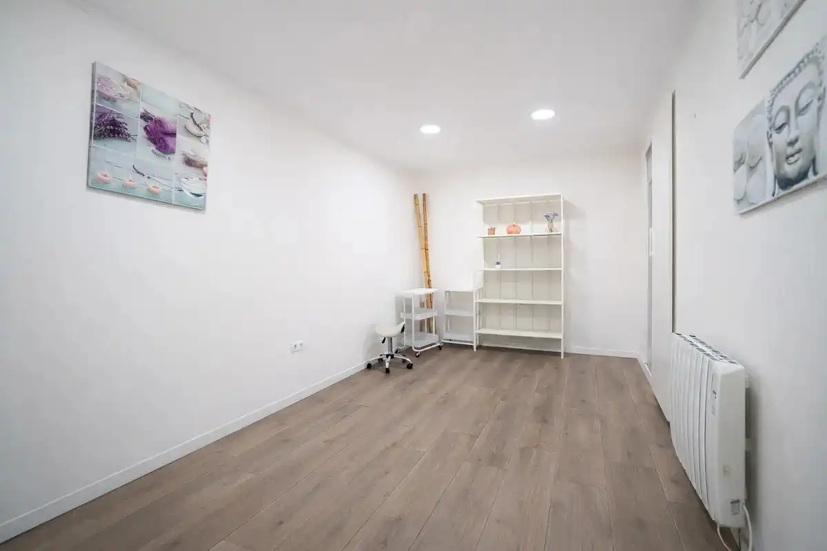 Gewerbefläche zum Verkauf in Carrer Deu 9, imagen 2