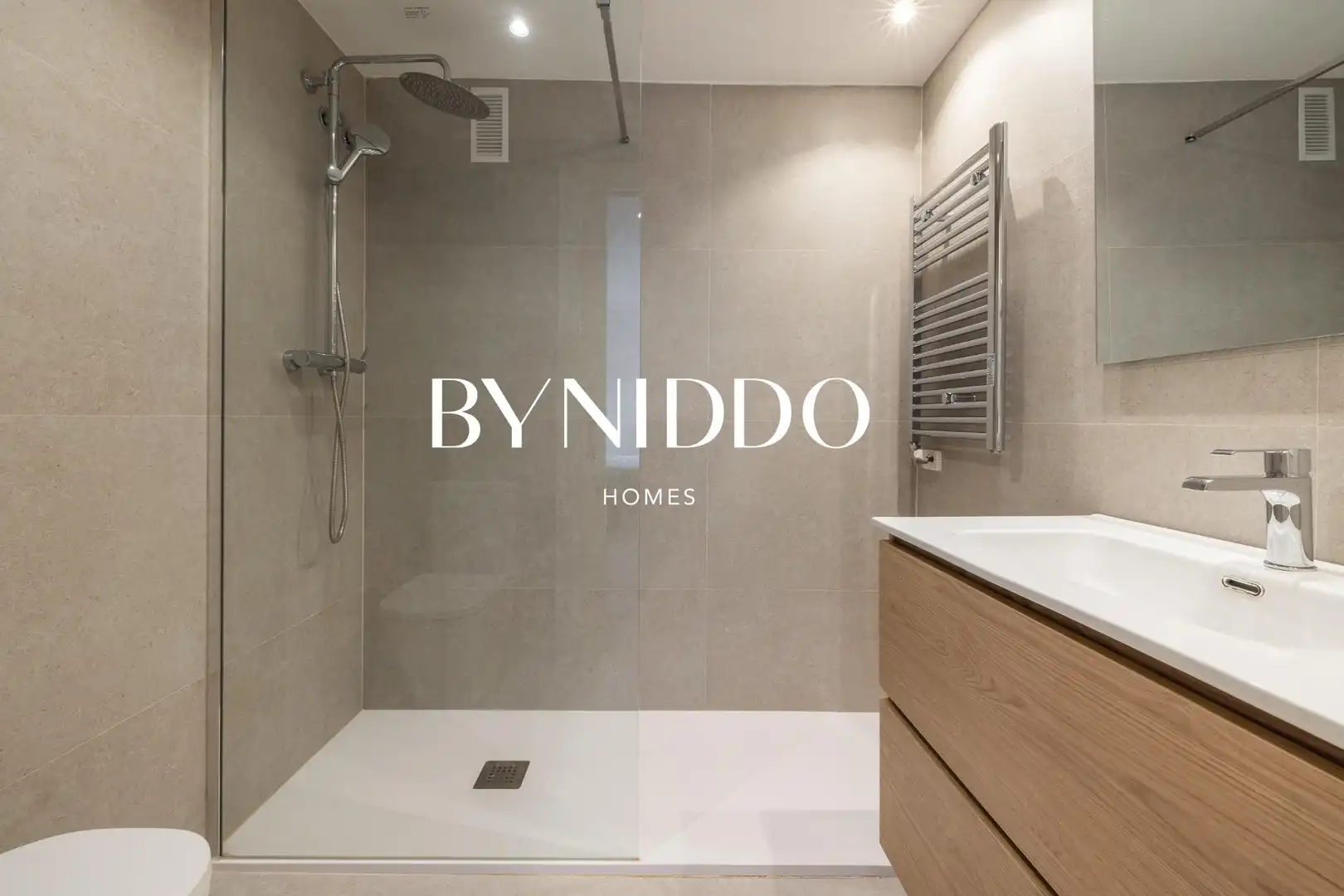 Baño de Ático en venta en Sant Cugat del Vallès con Aire acondicionado, Calefacción y Parquet