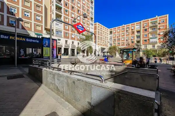 Vista exterior de Pis en venda en Madrid amb Aire condicionat, Calefacció i Parquet