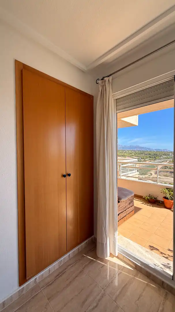 Apartment with pool to rent in Calle Presidente Adolfo Suárez 5A, imagen 8