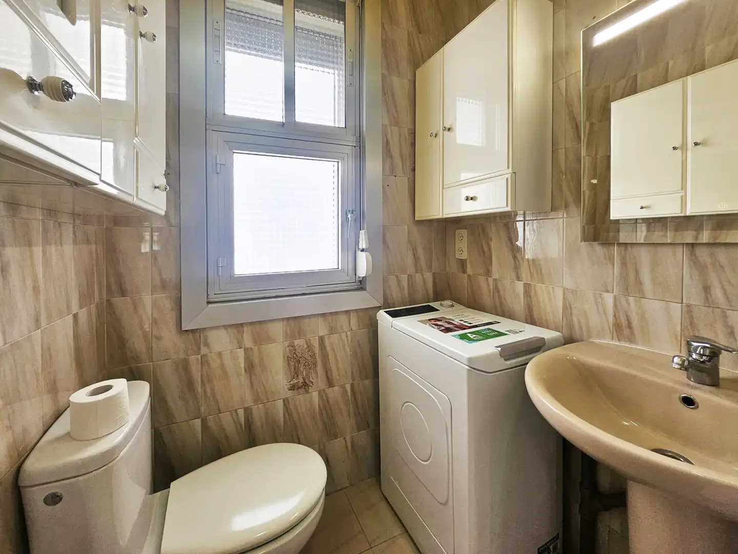 Bathroom of Flat for rent in A Coruña Capital   with Heating, Furnished and Oven